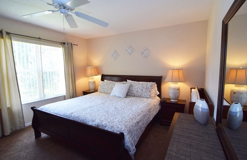 Regal Palms House | Upgraded 4 bed/3 bath townhome, sleeps 8, Regal Palms Resort, Disney 10 miles!