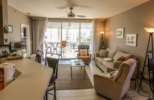 South Island Condo | Upscale condo w. Gulf views, pool access + 2-wk minimum