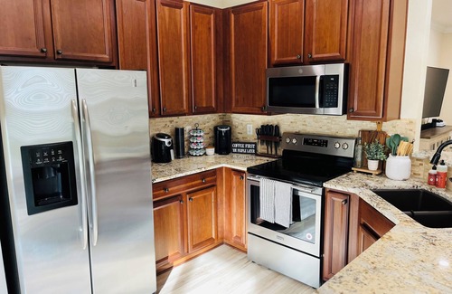 Baymeadows House | Urban Oasis - Your Ideal Home Away from Home!