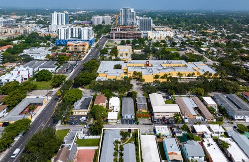 Downtown Hollywood Apartment | 70 m² Apartment ∙ 11 guests