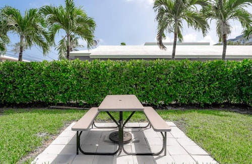 Downtown Hollywood Apartment | 70 m² Apartment ∙ 11 guests