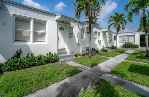 Downtown Hollywood Apartment | 70 m² Apartment ∙ 11 guests