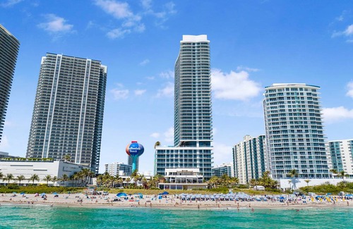 Hollywood South Central Beach Apartment | 79 m² Apartment ∙ 1 bedroom ∙ 4 guests