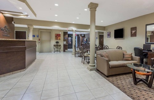 Northside Hotel | Microtel Inn & Suites by Wyndham Jacksonville Airport