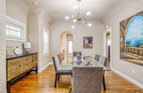 Old Northwood House | 133 m² House ∙ 2 bedrooms ∙ 6 guests