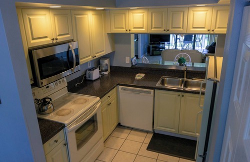 Trailer Estates Apartment | Vacation is Calling! 2 Family-friendly Units, Free Parking, Kitchenette, Pool