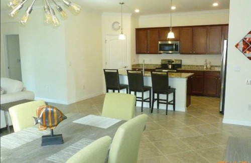 Venice House | VENICE FL. Furnished Home Gated Community
