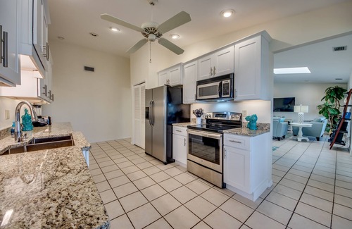 Caloosahatchee House | Villa 23 Heated Pool, Kayaks, Bikes, Gulf Access. 66 reviews.