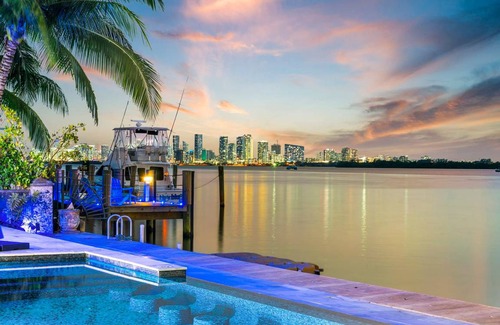 North Bay Village Villa | Villa ∙ 4 bedrooms ∙ 8 guests