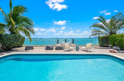 North Bay Village Villa | Villa ∙ 4 bedrooms ∙ 8 guests