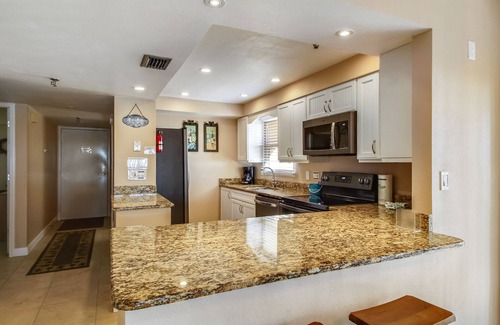 Madeira Beach Condo | Villa Madeira 301 South corner with huge wrap around balcony, simply amazing!