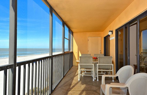 Madeira Beach Condo | Villa Madeira 301 South corner with huge wrap around balcony, simply amazing!