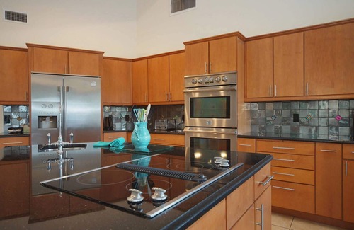 Pelican Villa | Villa near Cape Harbor, with large pool, whirlpool