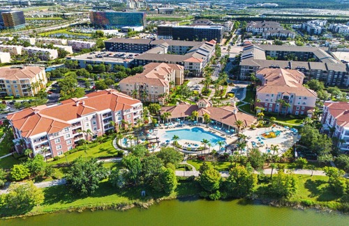 Florida Central Atlantic Coast House | Vista Cay at Epic Universe : Luxury 3 bedroom Townhouse