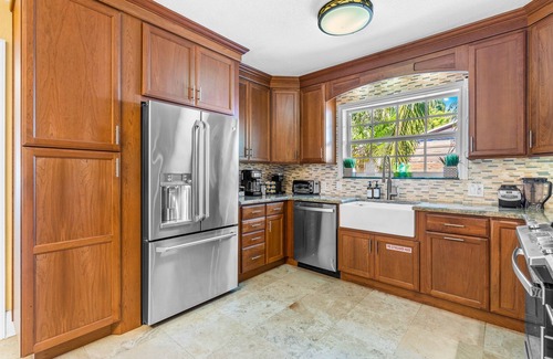 Delray Beach House | Walk to The Ave! Heated Pool/Spa, Golden Tee & Putting Green – 1.3mi to Beach