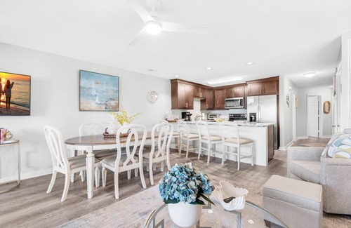 Miramar Beach Condo | ✨Walk2Beach-Lake Front-5 Pools-Pet Friendly-2 Screened Porches-3BR Family Tides✨