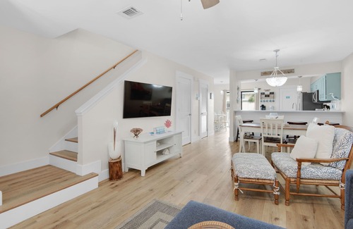 Miramar Beach Condo | ⭐Walk2Beach-Updated-2 Balconies-Community Pool-2BR Sandprints A4⭐