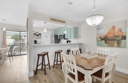 Miramar Beach Condo | ⭐Walk2Beach-Updated-2 Balconies-Community Pool-2BR Sandprints A4⭐