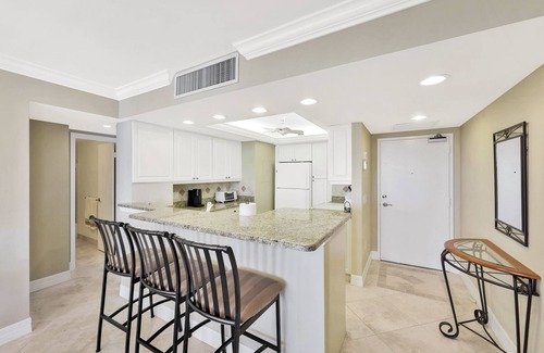 Marco Island Condo | Walking Distance to Beach, Dining, Shops & More!