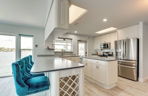 Crystal Shores House | Waterfront Gem: Crystal River Family Home