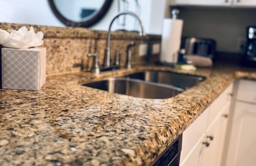 Ruskin Condo | Waterfront Getaway 449- Little Harbor Resort