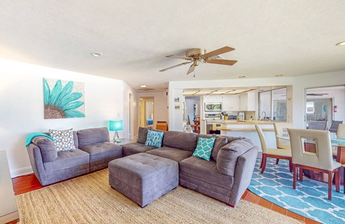 Marco Island House | Waterfront Home with Private Dock & Enclosed Lanai - Near Residence Beach
