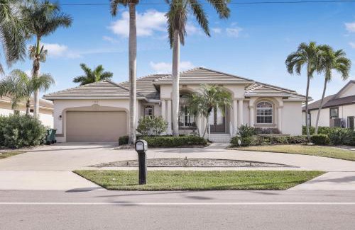 Marco Island House | Waterfront home with views, pool and walk to beach