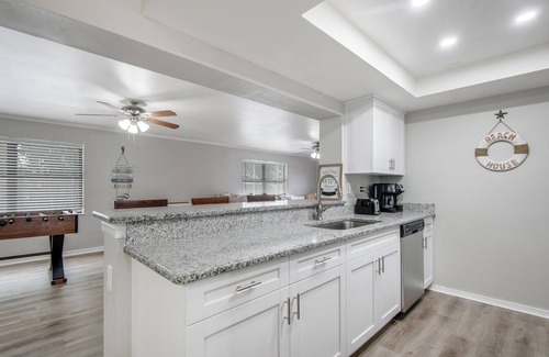 Largo House | Welcome to Beachy Breeze - A Quiet Coastal Pool Home - 10 minutes from the Beach
