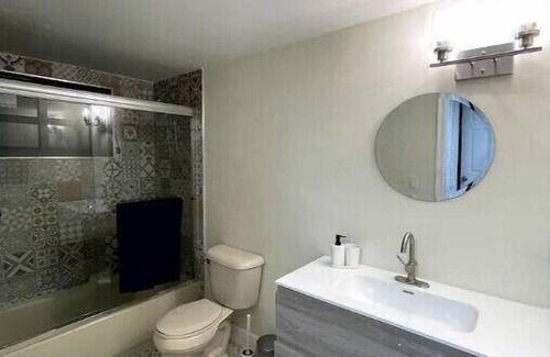 Midtown Apartment | Well located cozy apartment MIA4
