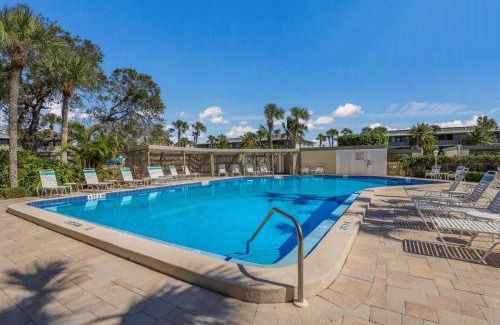 Holmes Beach Apartment | Westbay Point Moorings 214 Home