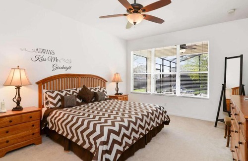 Windsor Hills House | Windsor Hills Magic Retreat