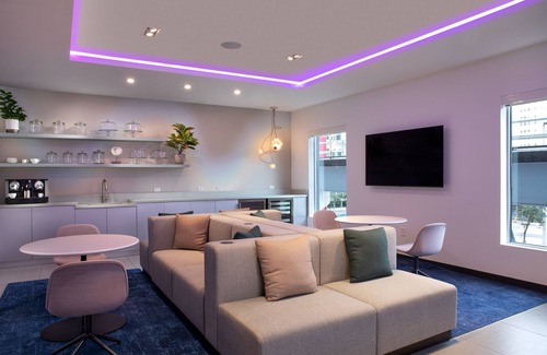 Downtown Miami Apartment | YotelPad Miami