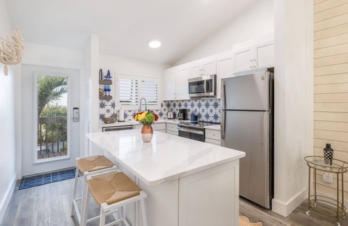 Captiva Apartment | Your Home Away From Home! 2 Classy Villas, Beach, Free Access to Tennis Court