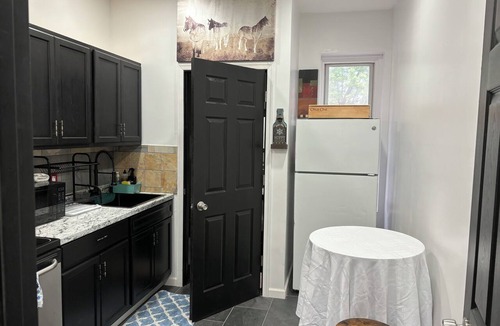 North Philadelphia Apartment | 1 bedroom across Temple Pharmacy & Dental School