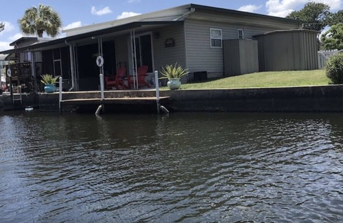 Homosassa Cottage | 1-bedroom cottage and private boat dock on deepwater canal close to the springs