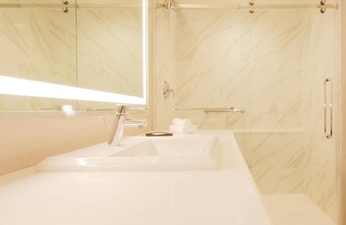 Atlantic City Hotel | 1-Bedroom Suite at a Hotel