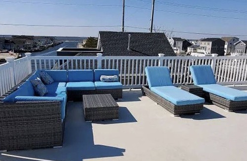 Ocean Beach I House | 1 block from beach amazing rooftop views