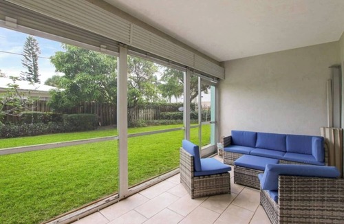 Palm Beach Shores Apartment | 1 Block to the BEACH! King Beds! BBQ!