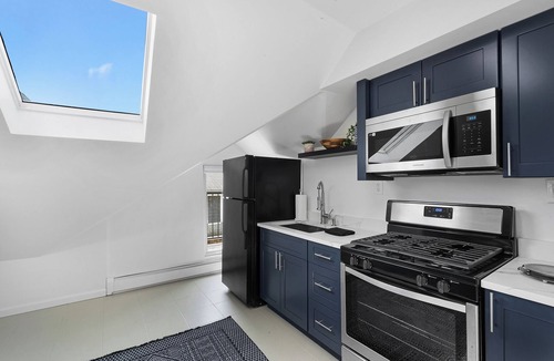 Montclair Apartment | 1 BR, clean, classy, convenient in Montclair. Quiet, walk to train, restaurants
