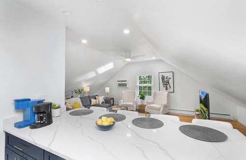 Montclair Apartment | 1 BR, clean, classy, convenient in Montclair. Quiet, walk to train, restaurants