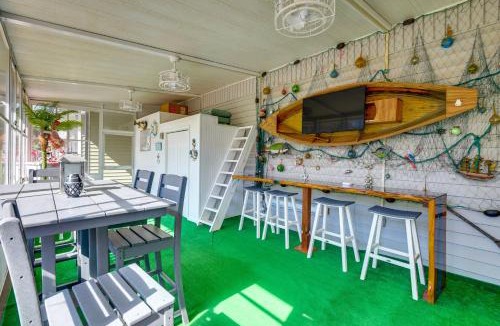 Astor House | < 1 Mi to Boat Ramp: Canal-Front Retreat in Astor!
