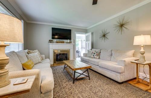 Greer House | 1 Mi to Downtown Greer: Family Home w/Gazebo!