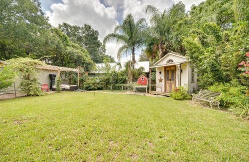 Mount Dora House | 1 Mi to Lake Dora Cottage with Shared Yard and Patio!