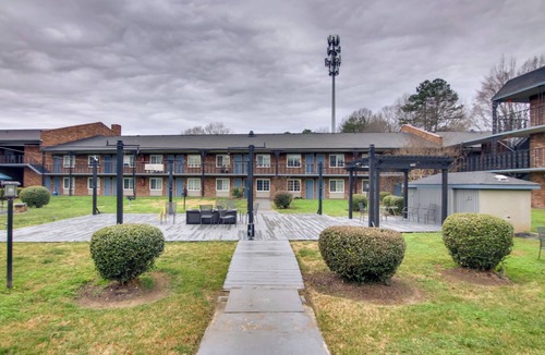 Sheffield Park Apartment | 1 Mi to Park Expo: Charlotte Studio w/Gym