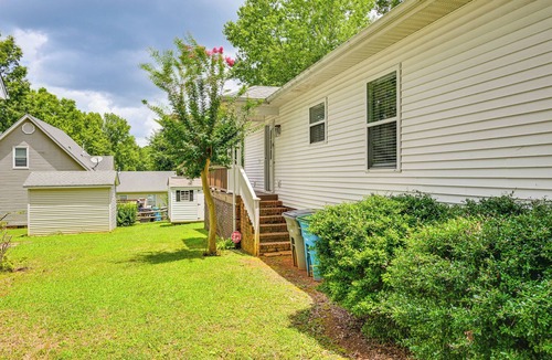 Belmont Historic District Cottage | < 1 Mi to River & Downtown Belmont: Cozy Cottage