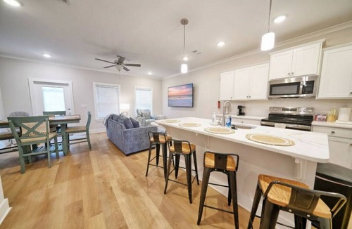 Panama City Beach Villa | 1 Mi to Sand & Surf: Townhome w/Pool in PCB!