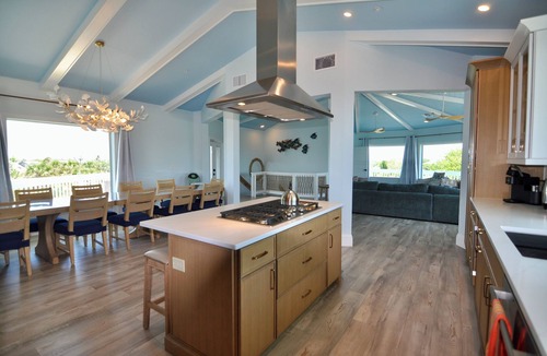 Jose's Hideaway House | 1 Min to Beach, New Luxury pool home, Gulf sunrise and sunsets, club option