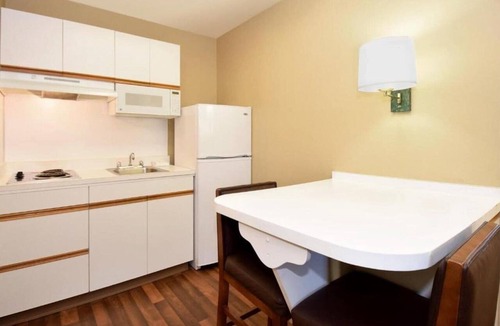 Germantown Apartment | 1 Queen Bed | ADA/RI Shower/Non-Smoking/Kitchen