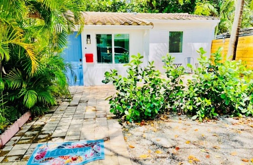 Croissant Park Cottage | 10% Gorgeous Cottage close to Downtown & Fort Lauderdale beach