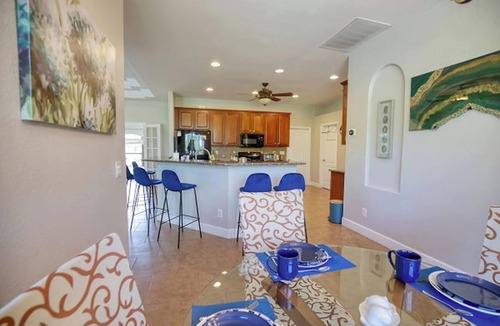 Pinehurst House | 10 miles from 2 beaches in the lovely Rotonda West Florida community.
